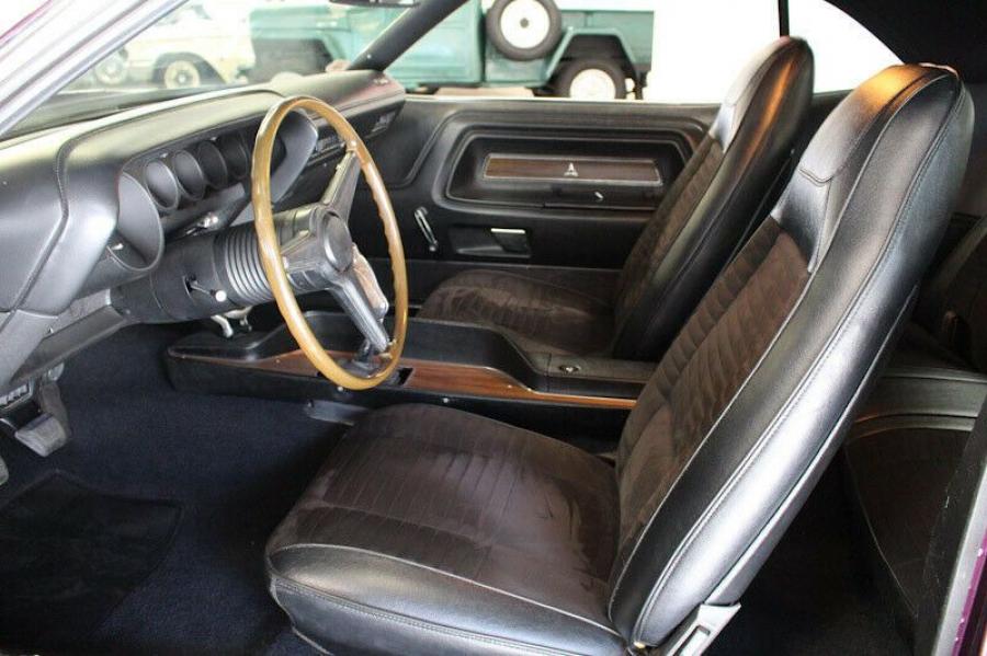 Интерьер Dodge Challenger Hardtop (JH23) 1970 года  (фото 40 из 66)